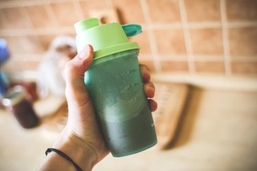 プロテインを飲むと太るって本当！？プロテインについて知っておくべきこと5選