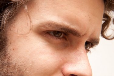 必見！印象もガラリと変わるモテ眉毛を作るに必要な５つの手順