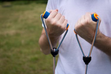 全身のトレーニングに有効！エクササイズバンドの特徴と使い方